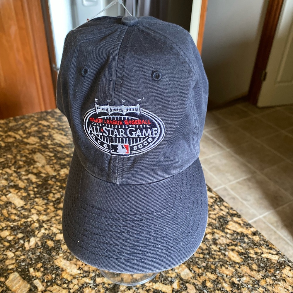 NWT Twins Enterprise - Mens gray/white cap hat, OS